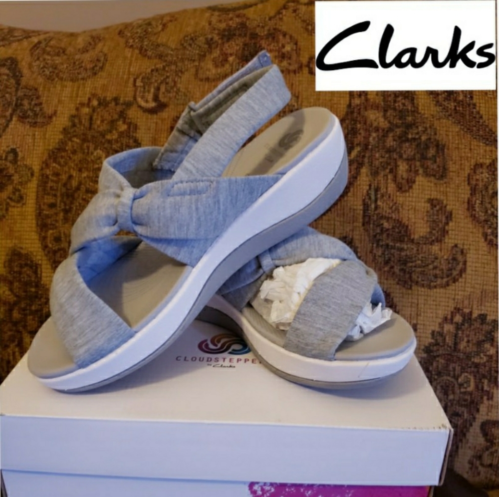 ‼️SOLD‼⭐NIB⭐ Clarks Cloudstepper Arla Primrose 6.5